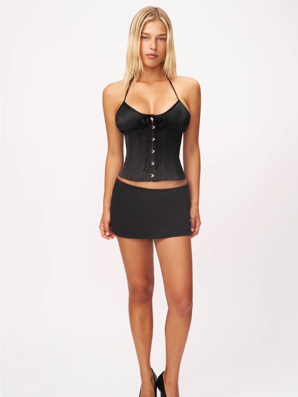 New Guizio Micro Mini Stretch Skirt
Built in thong